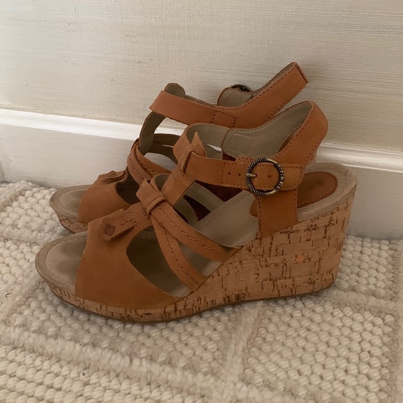 Sperry Wedges - Picture 2 of 10